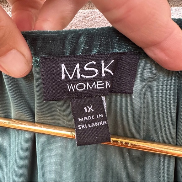 MSK 1X Emerald Velvet Off Shoulder Lantern Sleeve Top Holiday Glam Romantic - Picture 6 of 11